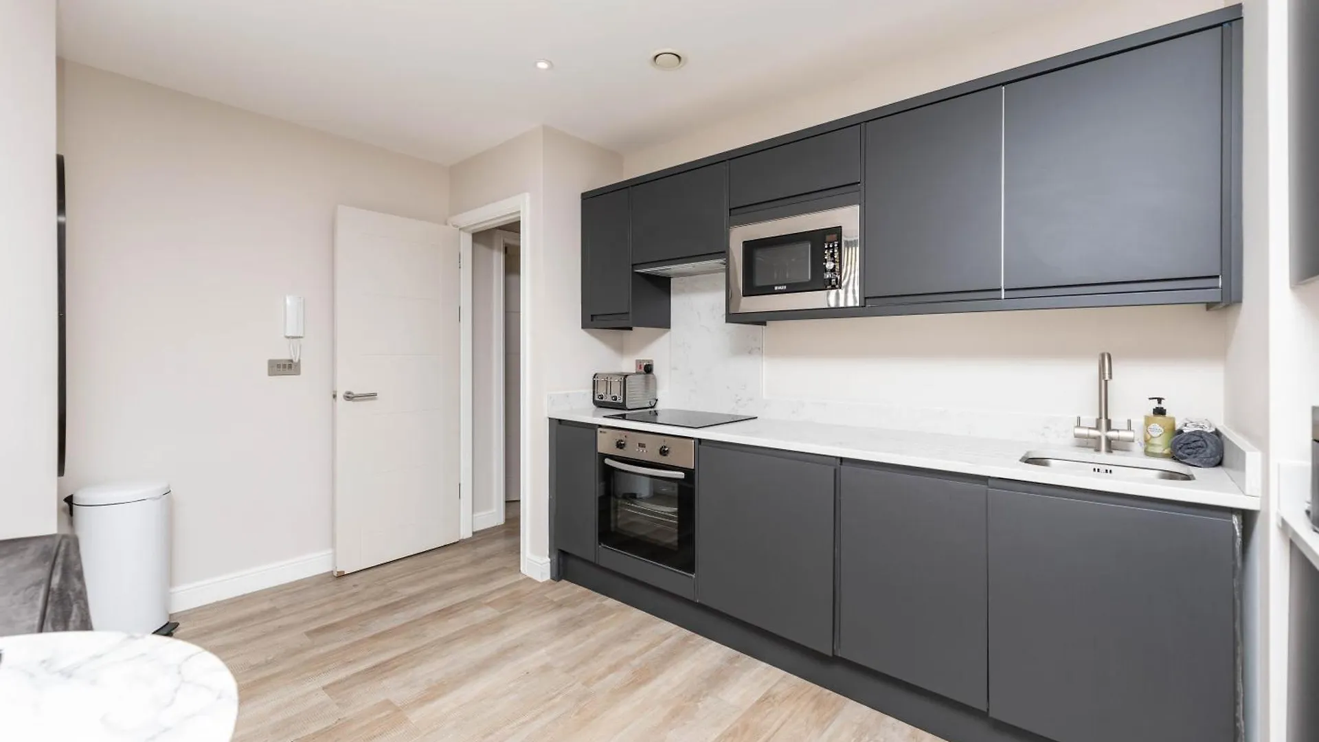 Modern 1Bed Flat In The Heart Of Leeds City Centre Großbritannien